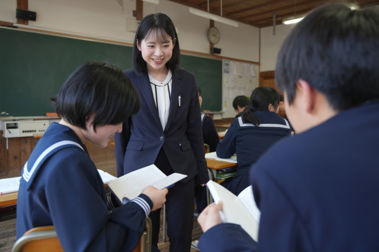 「広島新庄中学校・高等学校」の授業風景（高校）