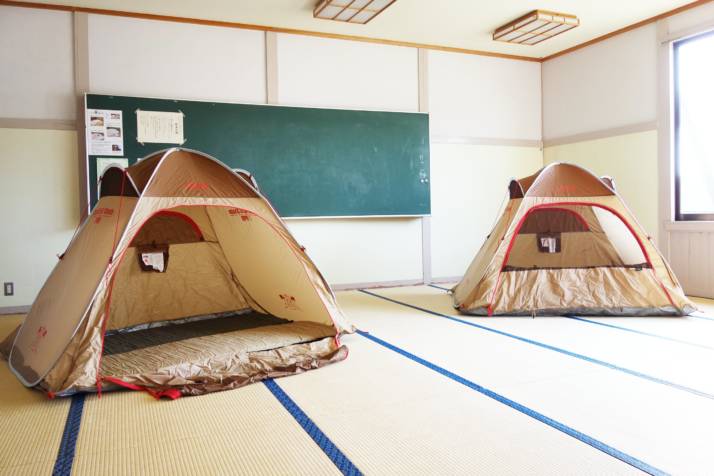 お部屋でテント泊イメージ