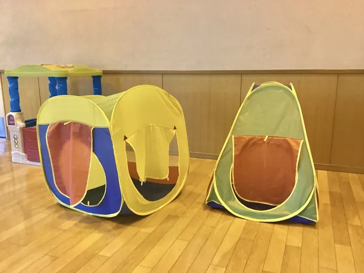東児童館・子育て支援センター「はぴちる」で借りられるテントの遊具