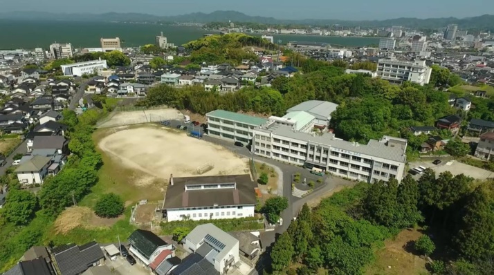 松徳学院中学校高等学校の航空写真