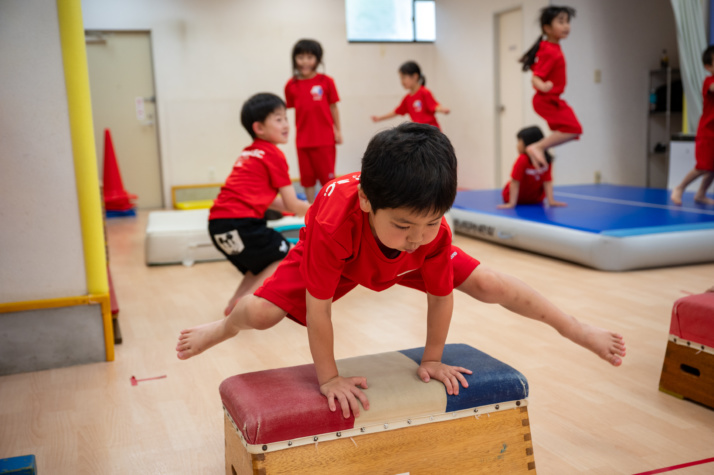 子どもの運動教室『育ち場』の体操教室の子どもの様子