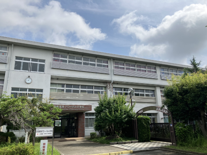 奈良育英グローバル小学校の校舎