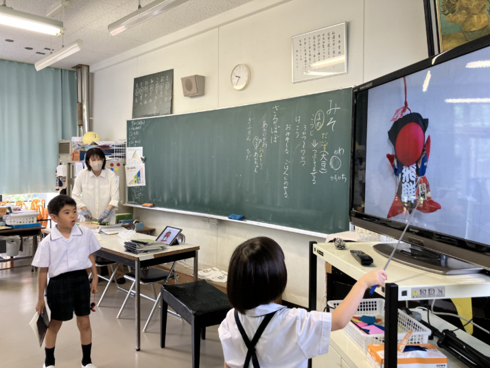 奈良育英グローバル小学校のベーシックアドバンスの授業風景