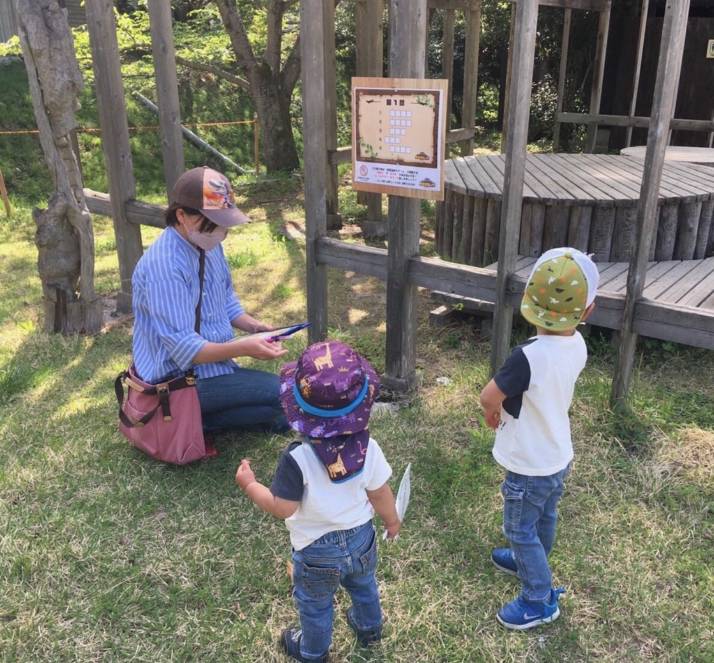 高取山ふれあい公園キャンプ場の謎解きゲームの様子