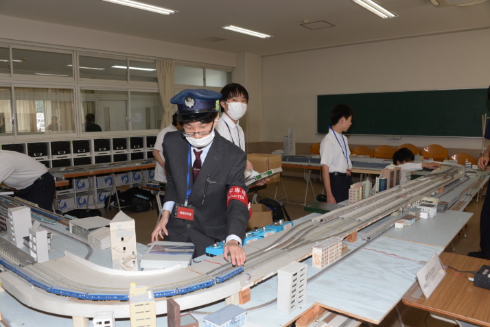 滝川中学校・高等学校の学園祭の鉄道研究部の展示