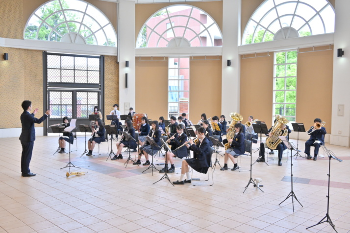 玉川学園中学部・高等部吹奏楽部の演奏風景