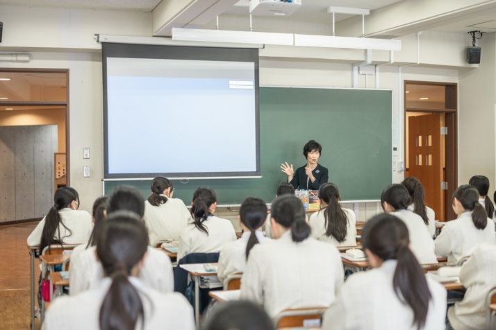 玉川聖学院中等部・高等部の授業の様子