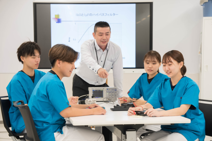 東京医薬看護専門学校の授業風景