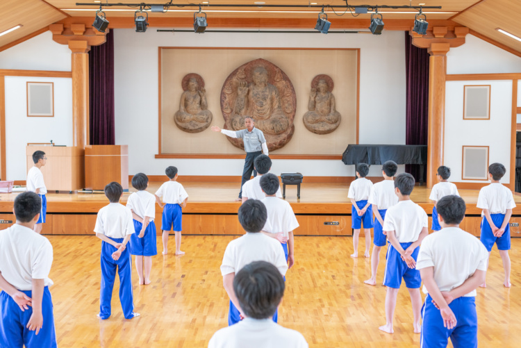 東大寺学園中・高等学校の授業風景