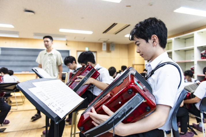 桐朋中学校の音楽の授業風景