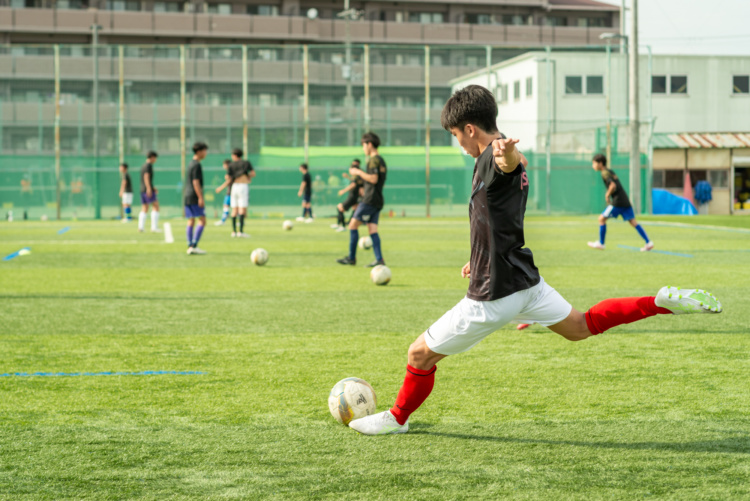 「東海大学付属大阪仰星高等学校・中等部」のサッカー部の活動風景