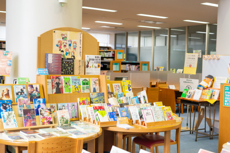 「東海大学付属大阪仰星高等学校・中等部」の図書館