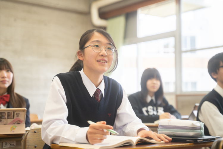 土佐塾中学・高等学校の授業風景