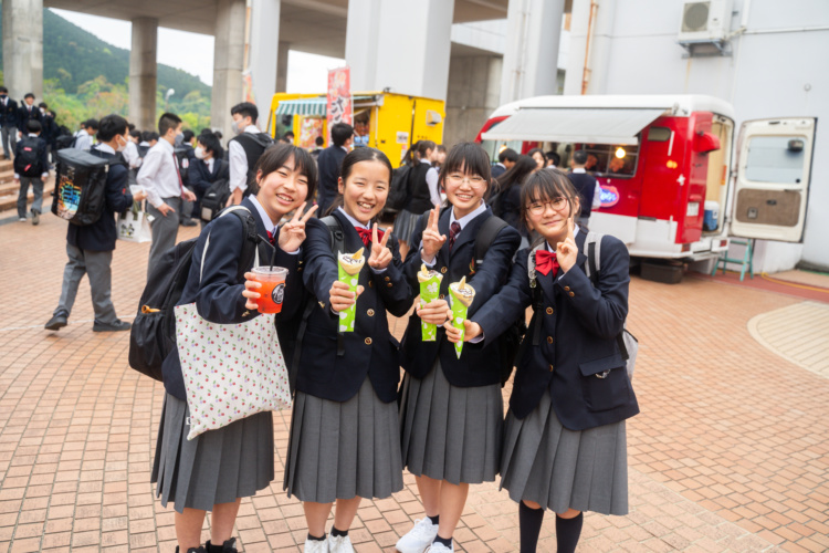 土佐塾中学・高等学校の放課後キッチンカーイベント