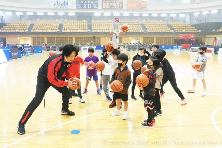 子ども向けスクールの練習風景