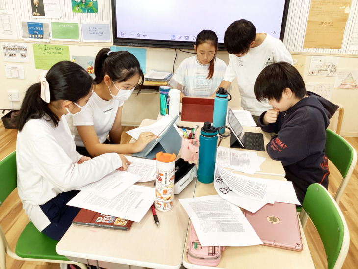 アップビートインターナショナルスクール小学部の生徒たち