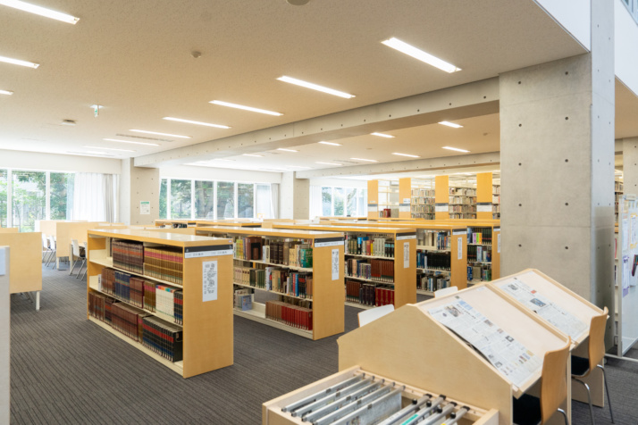 早稲田大学高等学院の図書室