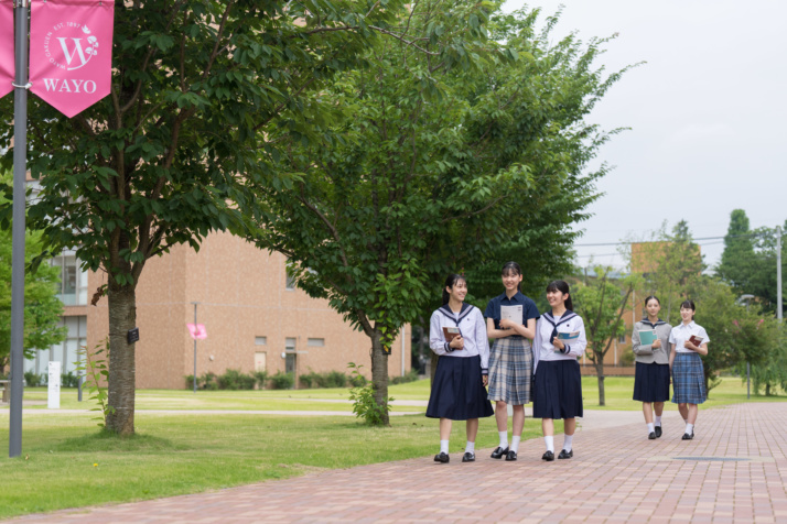 和洋国府台女子中学校高等学校のキャンパス風景