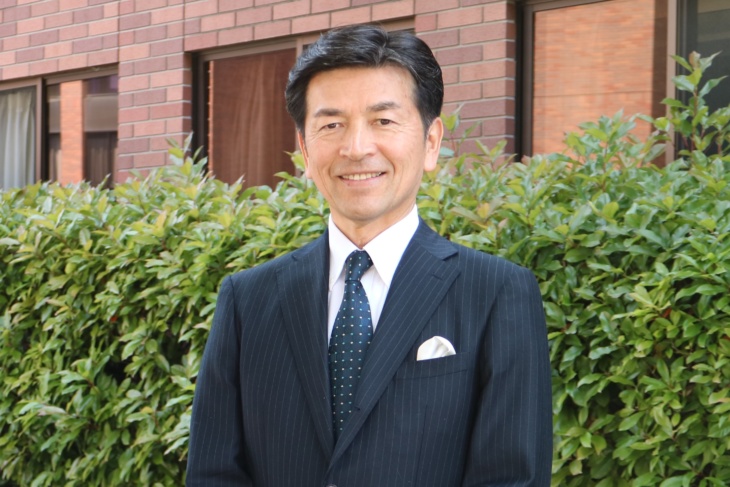 山梨学院中学校・高等学校の吉田校長先生