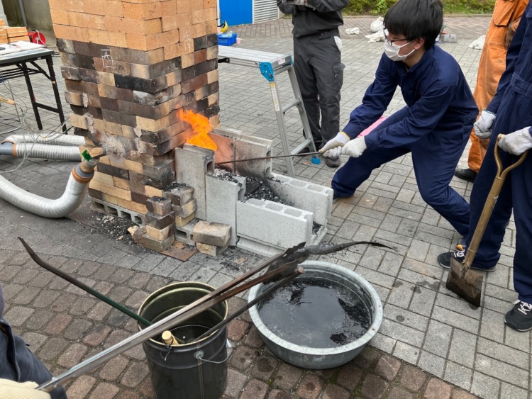 逗子開成中学校・高等学校の土曜講座「青銅鏡を作る」